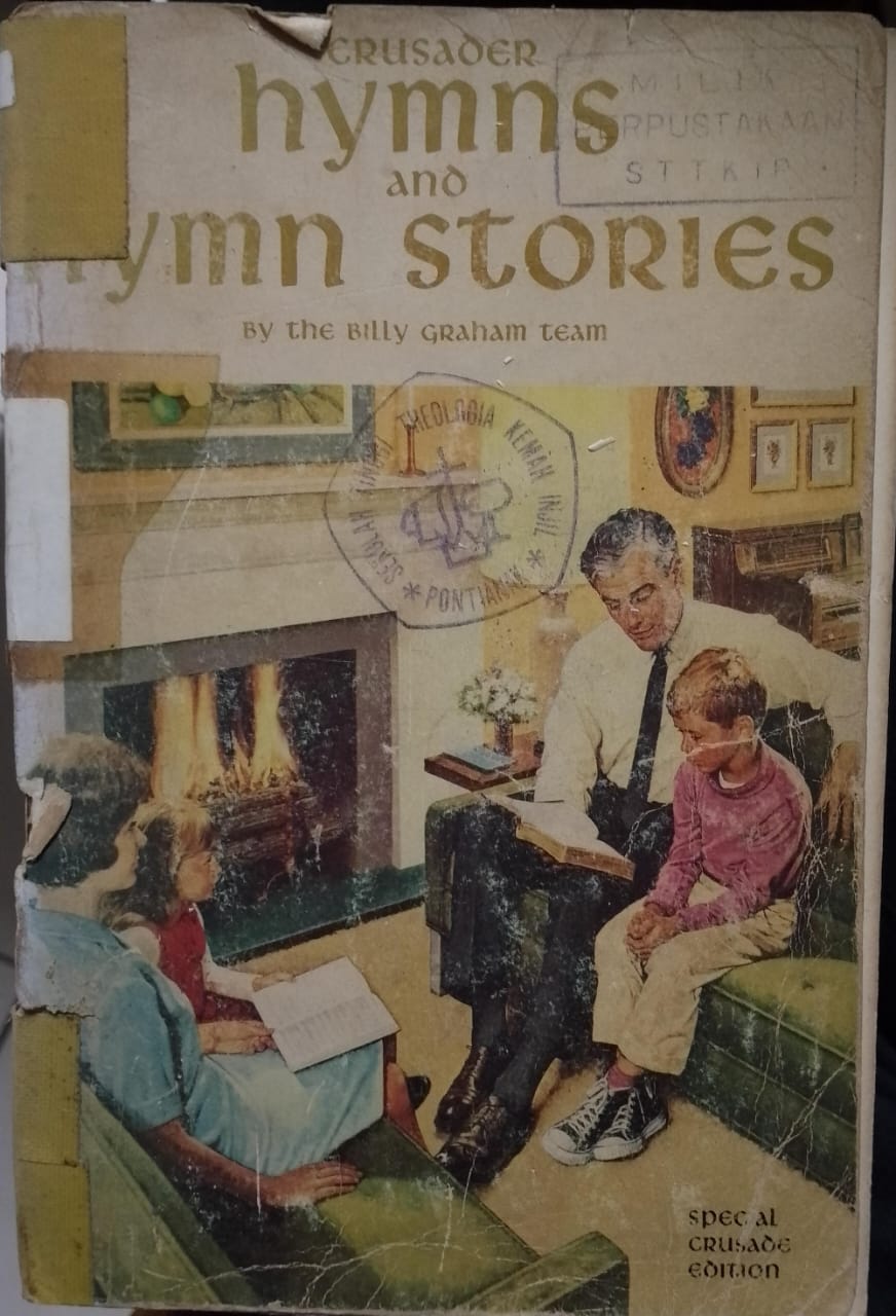 Cover buku crusader hymns and hymn stories