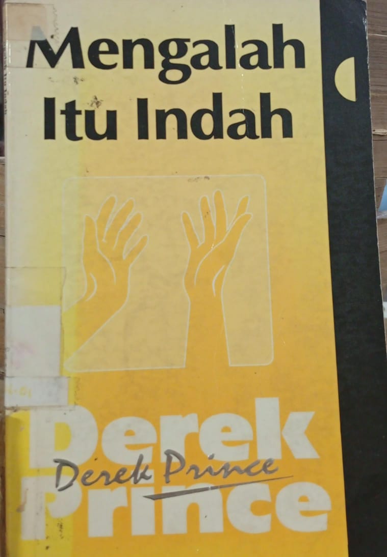 Cover buku Mengalah itu indah