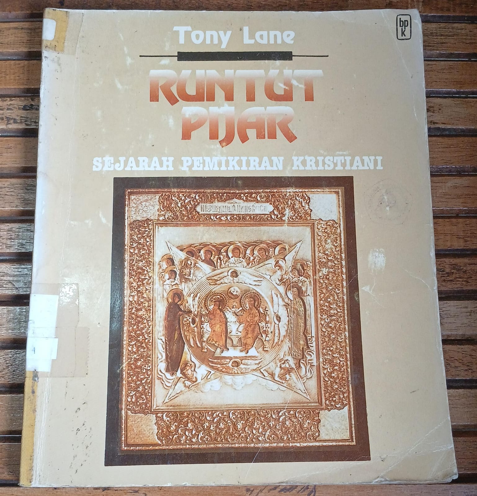 Cover buku Runtut Pijar Sejaran Pemikiran Kristiani