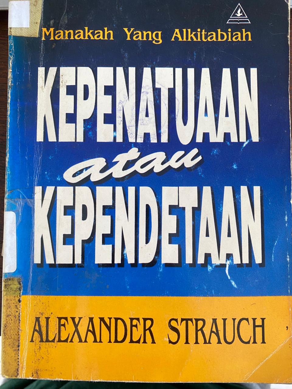 Cover buku Kepenatuan Atau Kependetaan