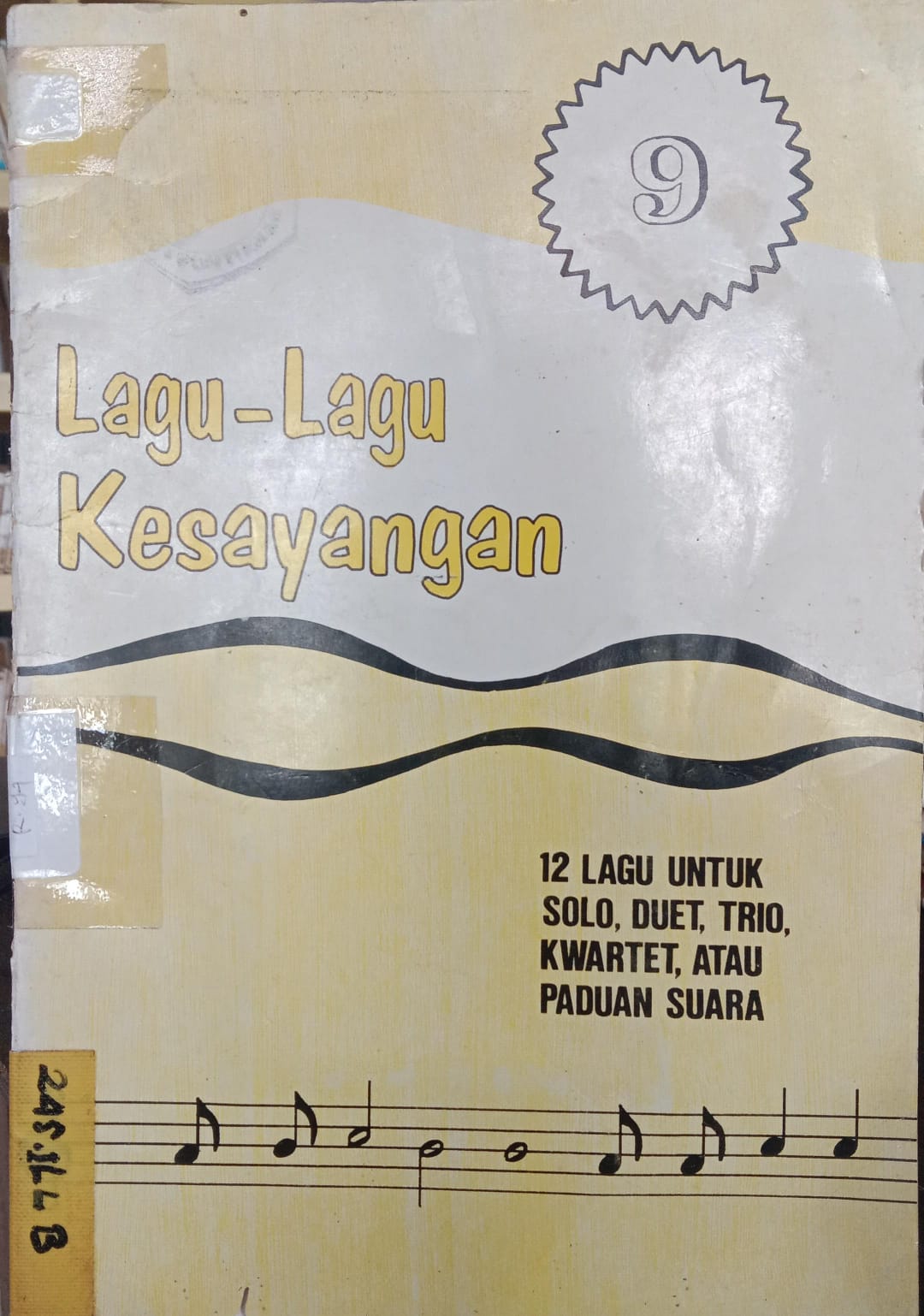 Cover buku Lagu-Lagu Kesayangan