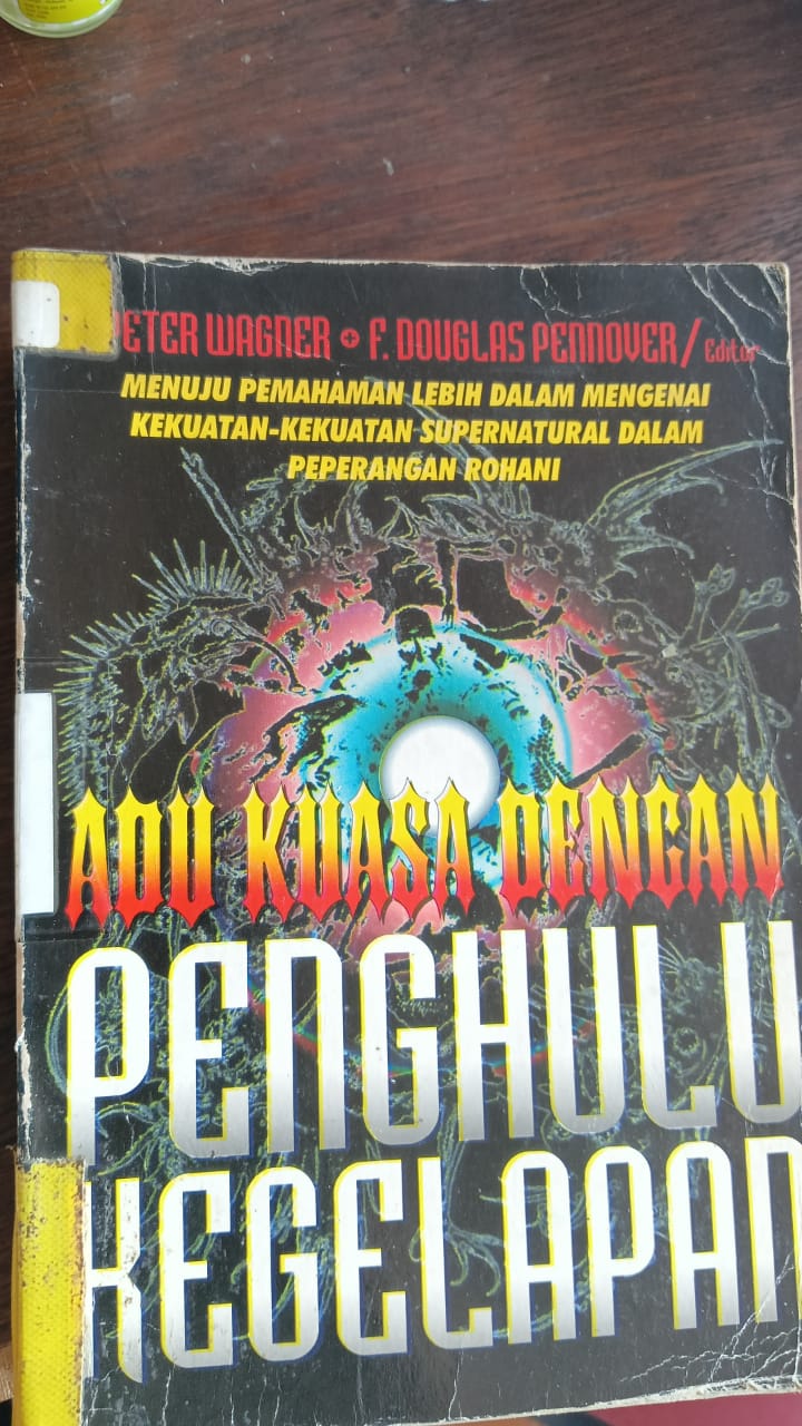 Cover buku Adu kuasa dengan penghulu kegelapan