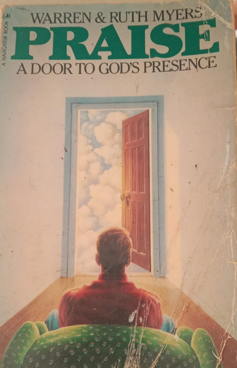 Cover buku Praise A door To GOD'S Presence