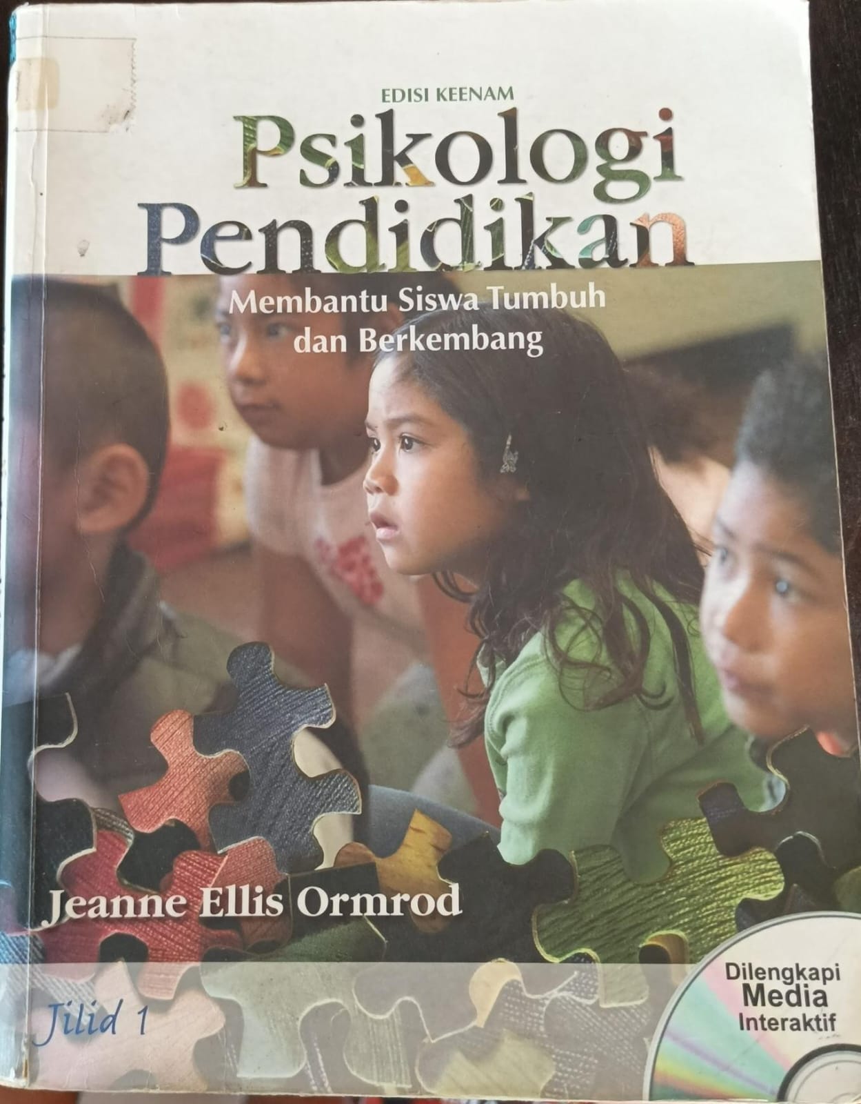 Cover buku Edisi Keenam Psikologi Pendidikan Mambantu Siswa Tumbuh dan Berkembang