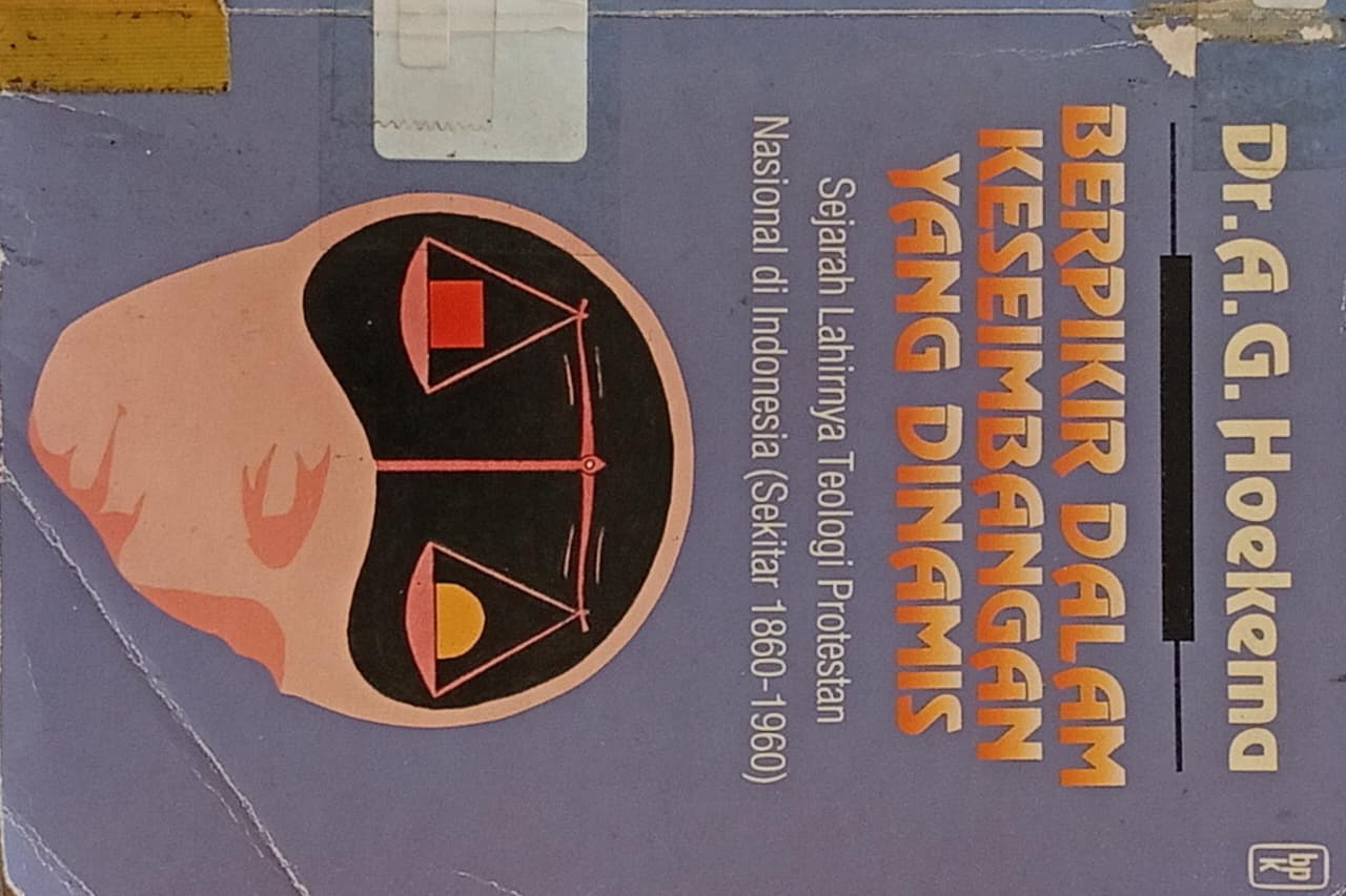 Cover buku berpikir dalam keseimbangan yang dinamis