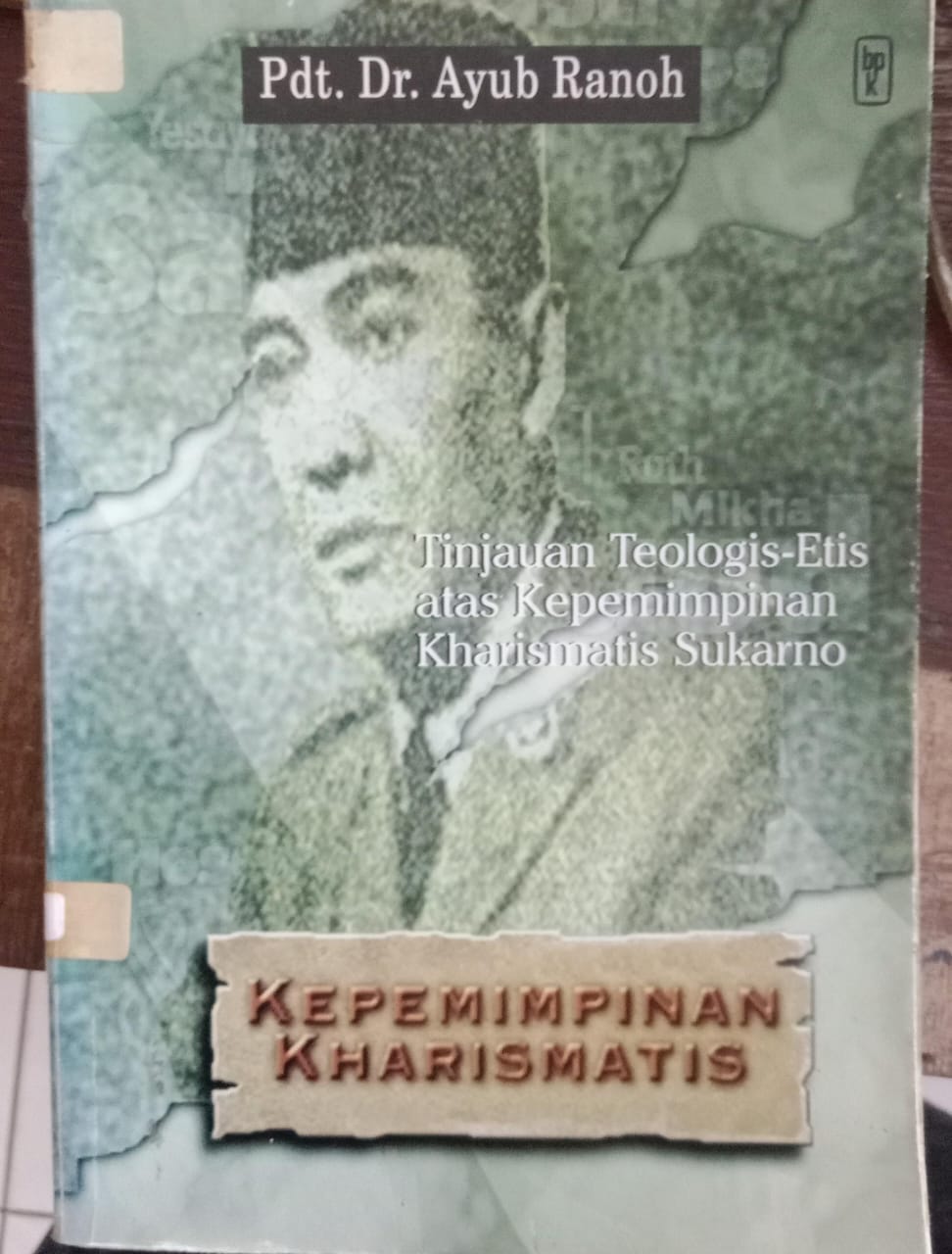 Cover buku Kepemimpinan  Kharismatis