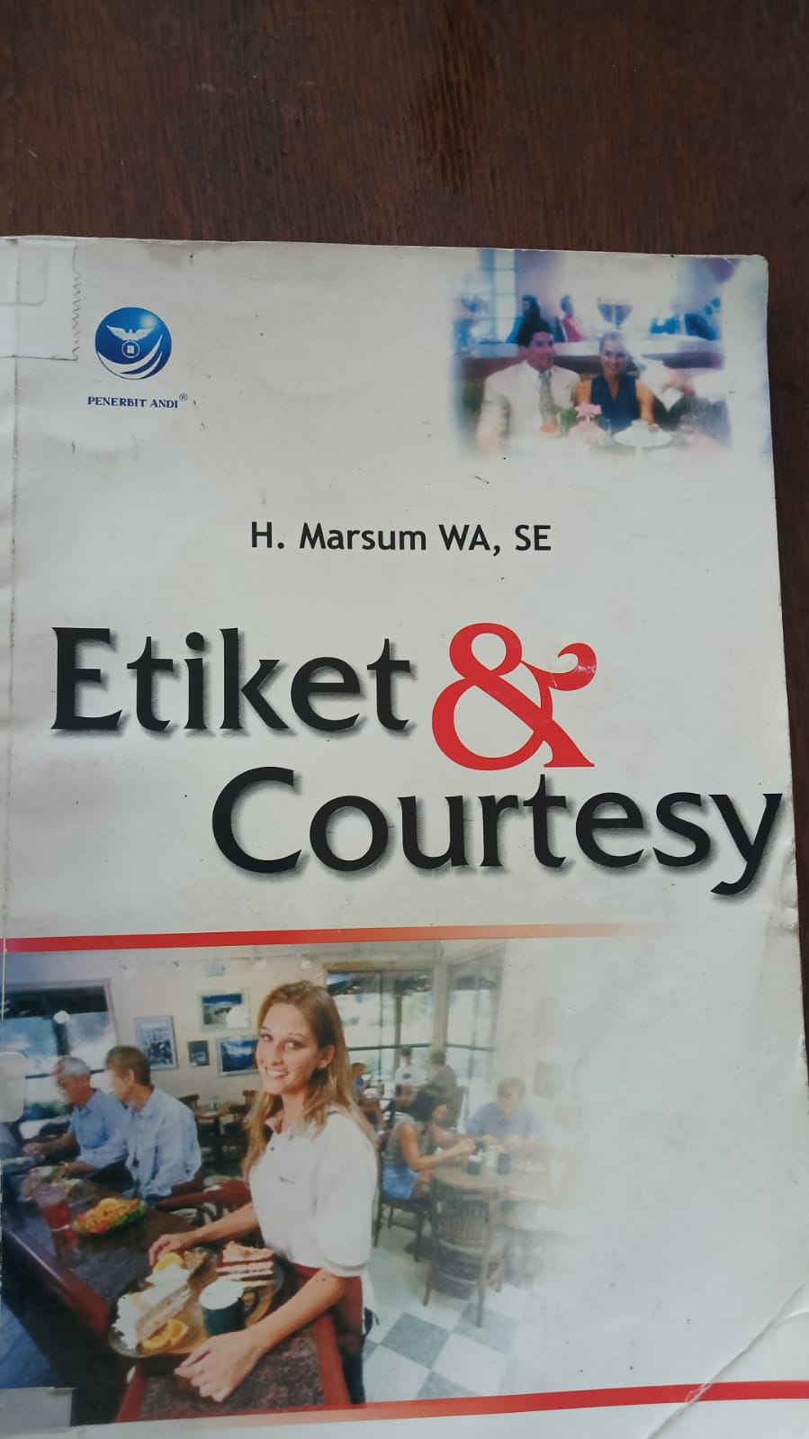 Cover buku Etiket & Courtesy