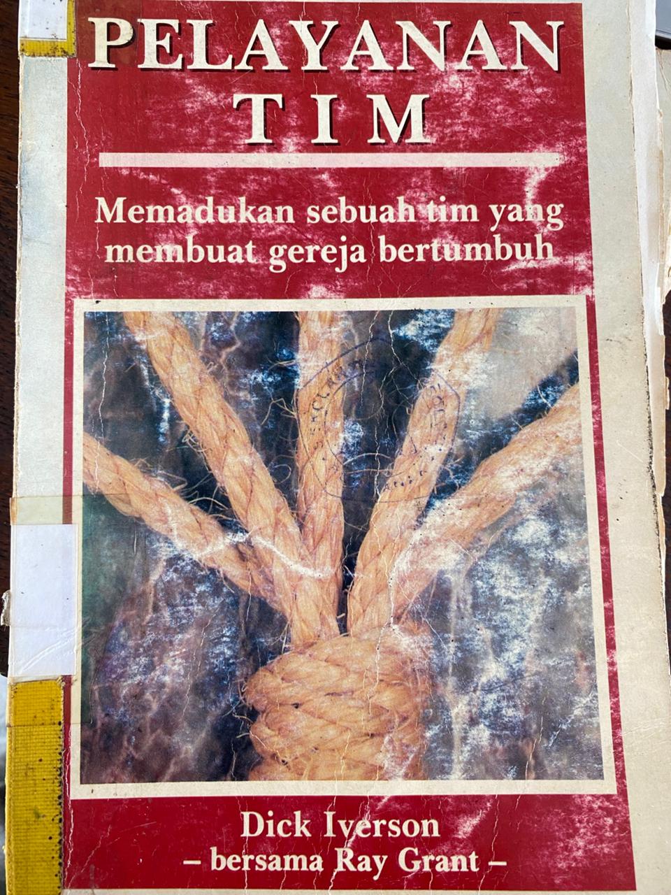 Cover buku Pelayanan Tim