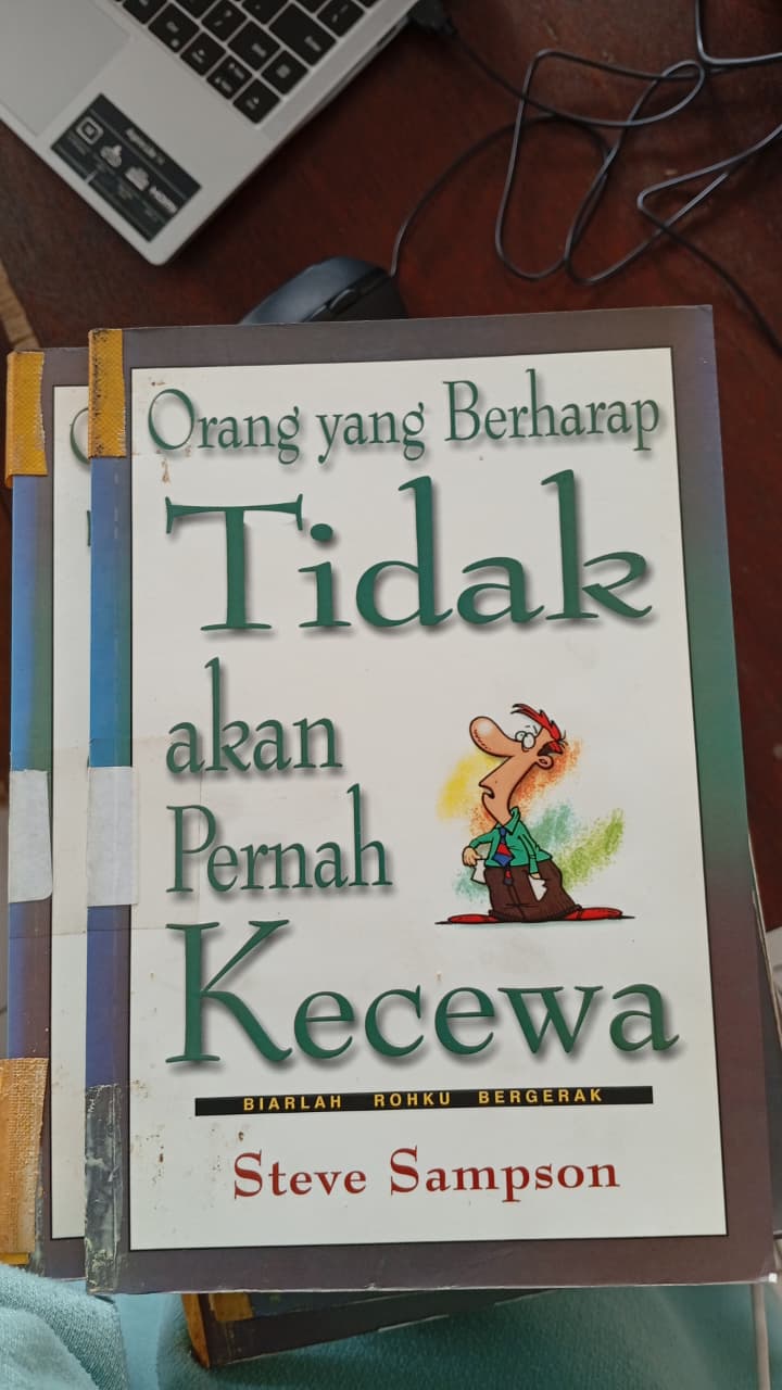 Cover buku Orang Yang Berharap Tidak Akan Pernah Kecewa