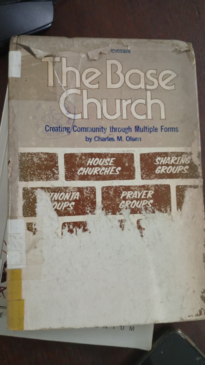Cover buku the base church