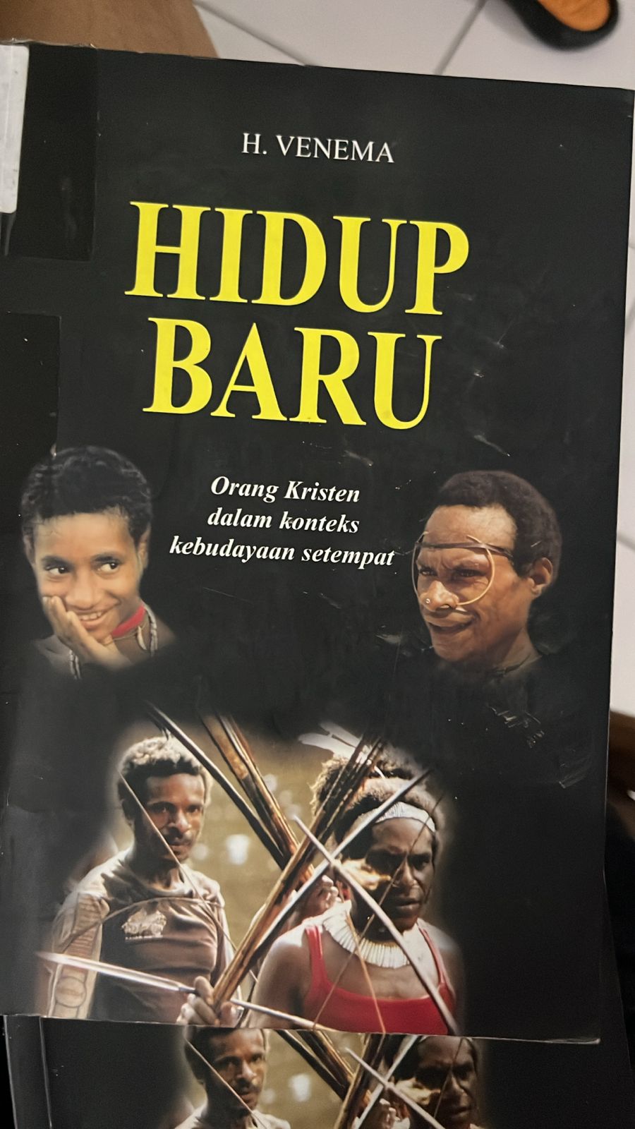 Cover buku HIDUP BARU ORANG KRISTEN DALAM KONTEKS KEBUDAYAAN SETEMPAT